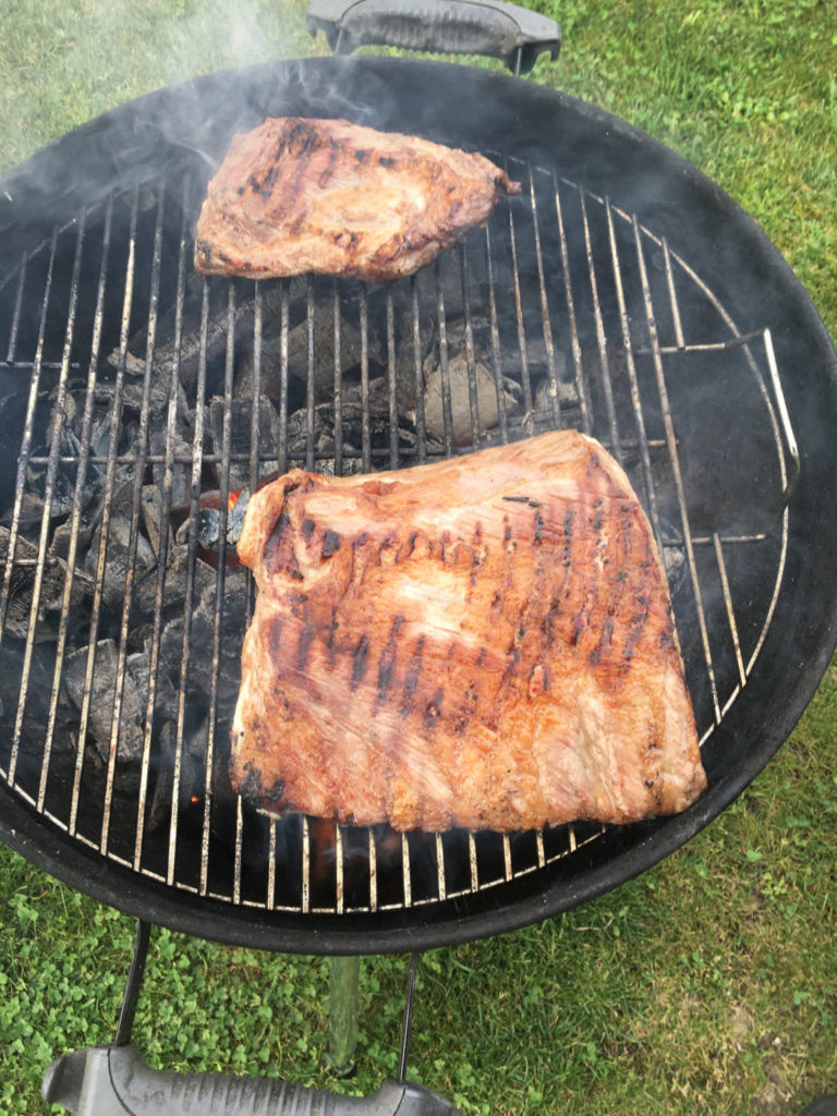 Travers de Porc grillé au Barbecue