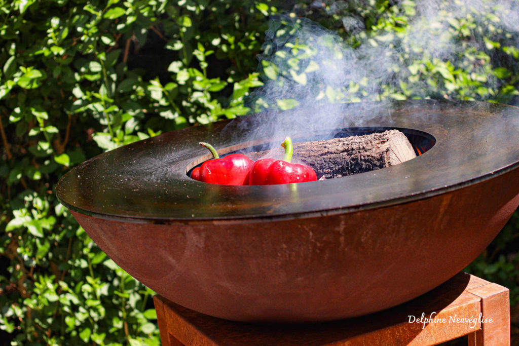 Poivrons dans brasero plancha