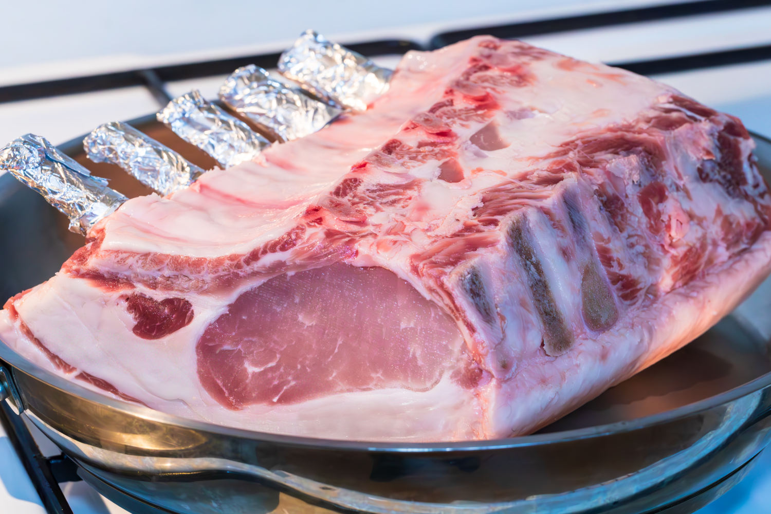 carre-à-l-os-porc-noir-de-bigorre-saisie-cote-gras