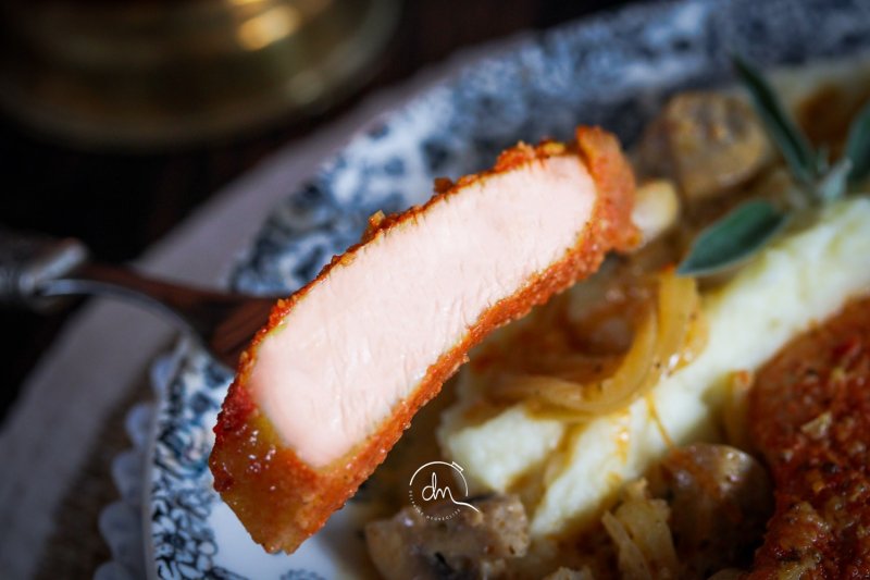 Côtes de Porc Noir de Bigorre AOP dans le filet