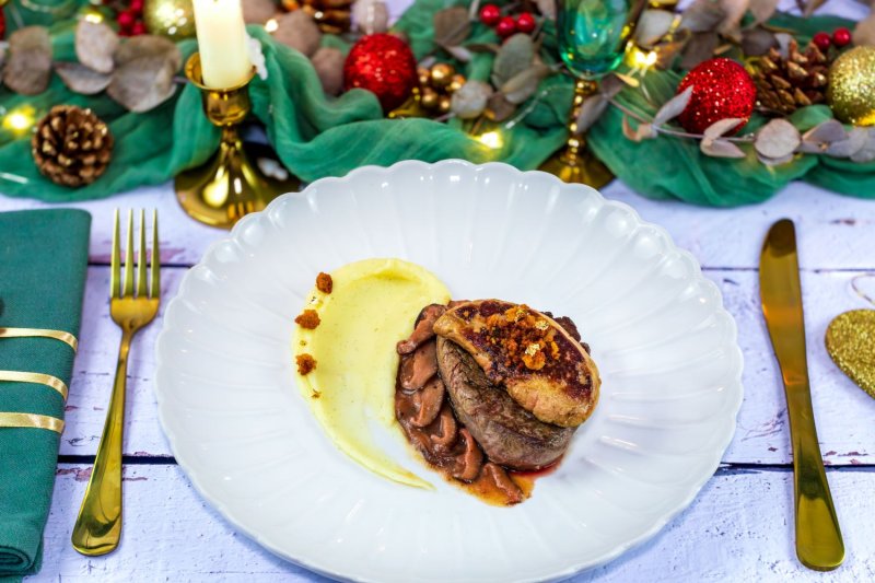 tournedos-rossini-puree-vanille-madagascar-crumble-pain-epices