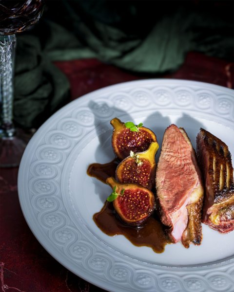 Magret de canard SO IGP Label Rouge, miels aux épices et figues rôties au balsamique
