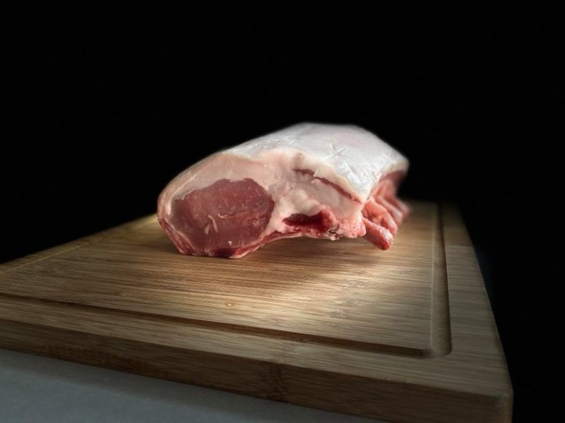 Carré à l'os Porc Noir de Bigorre AOP