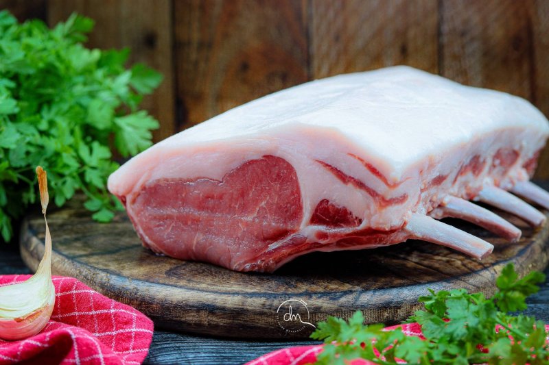Carré à l'os Porc Noir de Bigorre AOP