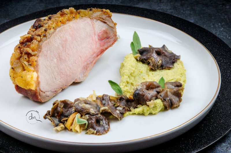 Carré à l'os Porc Noir de Bigorre AOP