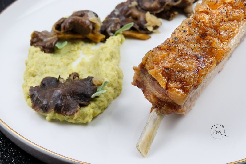 Carré à l'os Porc Noir de Bigorre AOP