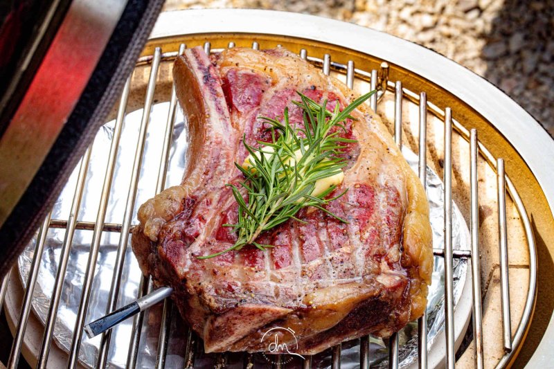 Côte de boeuf Angus au barbecue